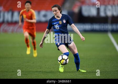12. Juni 2018 - Cleveland, Ohio, USA - Cleveland, Ohio - Dienstag, 12. Juni 2018: Rose Lavelle während eines internationalen Freundschaftsspiels zwischen den Frauen der USA und China PR (CHN) im FirstEnergy Stadium. (Kreditbild: © Brad Smith/ISIPhotos via ZUMA Wire) Stockfoto