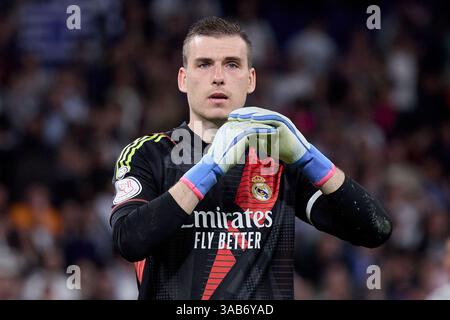 Madrid, Madrid, Spanien. April 2025. Lunin von Real Madrid CF während des spanischen King's Cup Fußballspiels zwischen Real Madrid CF und Real Sociedad im Santiago Bernabeu Stadion in Madrid, Spanien, 1. April 2025 (Bild: © Ruben Albarran/ZUMA Press Wire) NUR REDAKTIONELLE VERWENDUNG! Nicht für kommerzielle ZWECKE! Stockfoto