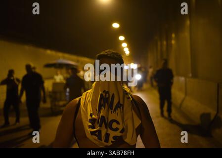 10. Mai 2018 - Rio de Janeiro, RIO DE JANEIRO, BRASILIEN - 10. Mai , 2018 - Rio de Janeiro, Brasilien - Taxifahrer haben gegen die UBER- und CABIFY-Anwendungen protestiert. Taxifahrer fordern, dass der Bürgermeister der Stadt Marcelo Crivella die Fahrer sofort aus den Straßenanwendungen entfernt. (Bild: © Fabio Teixeira via ZUMA Wire) Stockfoto