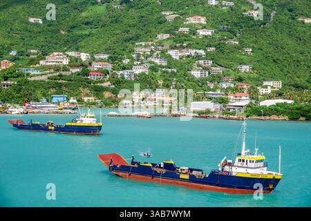 Road Town Tortola, British Virgin Islands BVI, Road Harbour Harbour Harbour, Baughers Bay, zentrale Bergkette, Häuser am Hügel, tropische Stadtlandschaft, Karibik Stockfoto