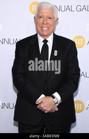 New York, USA. April 2025. Dennis Basso nimmt am 1. April 2025 an der jährlichen Gala der FIT im Glasshouse NYC, New York, NY, Teil 2025. (Foto: Anthony Behar/SIPA USA) Credit: SIPA USA/Alamy Live News Stockfoto