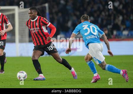 Neapel, Italien. 30. März 2025. Rafael Leao vom AC Milan während des Spiels der Serie A zwischen dem SSC Napoli und dem AC Milan im Stadio Diego Armando Maradona Naples Stockfoto