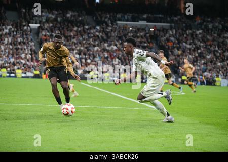 Madrid, Spanien. April 2025. Vinicius Junior von REAL MADRID während des spanischen Pokals, Copa del Rey, Halbfinale, 2. Legs-Fußballspiel zwischen Real Madrid und Real Sociedad am 1. April 2025 im Santiago Bernabéu Stadion in Madrid, Spanien - Foto Laurent Lairys/ABACAPRESS. COM Credit: Abaca Press/Alamy Live News Stockfoto