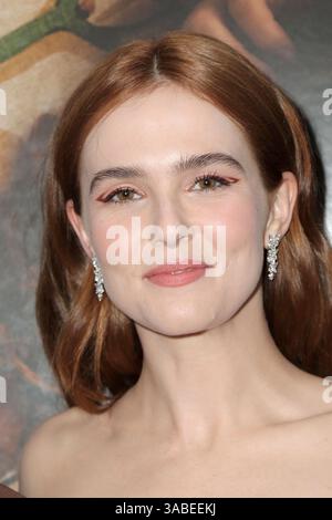 März 2018 - Los Angeles, CA, USA - LOS ANGELES - 13. März: Zoey Deutch bei der Premiere von „Flower“ im ArcLight Theater am 13. März 2018 in Los Angeles, CA (Credit Image: © Kathy Hutchins via ZUMA Wire) Stockfoto