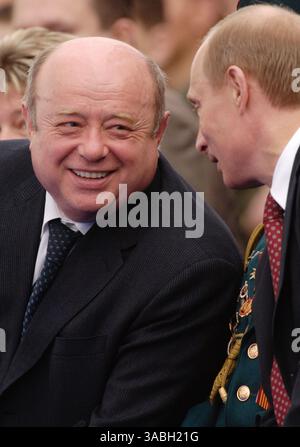 Der russische Präsident Wladimir Putin und der russische Premierminister Michail Fradkow. (Kreditbild: © PhotoXpress/ZUMA Press) EINSCHRÄNKUNGEN: NUR Nord- und Südamerika Rechte! Stockfoto