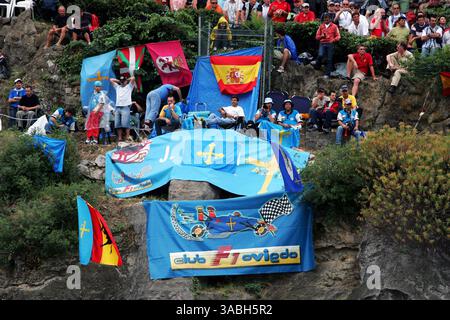 Fernando Alonso (ESP) McLaren Fans on the Hill...Formel-1-Weltmeisterschaft, Rd 5, Grand Prix von Monaco, Qualifying Day, Monte-Carlo, Monaco, Samstag, 26. Mai 2007... DIGITALES BILD. (Kreditbild: ©Sutton Motorsports/ZUMA Press) EINSCHRÄNKUNGEN: NUR Nord- und Südamerika RECHTE! Stockfoto