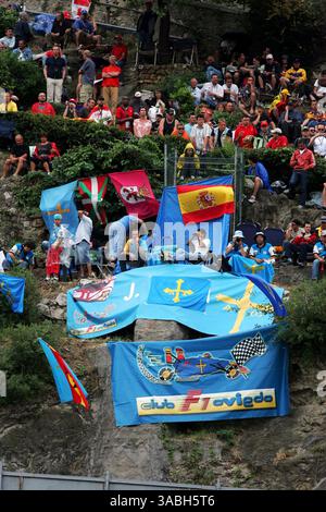Fernando Alonso (ESP) McLaren Fans on the Hill...Formel-1-Weltmeisterschaft, Rd 5, Grand Prix von Monaco, Qualifying Day, Monte-Carlo, Monaco, Samstag, 26. Mai 2007... DIGITALES BILD. (Kreditbild: ©Sutton Motorsports/ZUMA Press) EINSCHRÄNKUNGEN: NUR Nord- und Südamerika RECHTE! Stockfoto