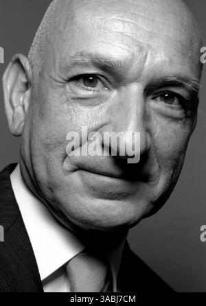 März 2000: Miami, FL, USA: Sir BEN KINGSLEY ist ein britischer Schauspieler. Im März 2000 in Südflorida. (Bild: © David Jacobs/ZUMA Press) Stockfoto