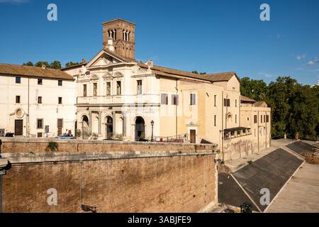 Basilica di San Bartolomeo all'Isola auf der Tiberinsel in Rom Stockfoto
