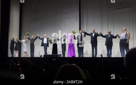 Vorhangruf, Aufführung von Mozarts Oper die Hochzeit des Figaro, Wiener Staatsoper, Wien, Österreich Stockfoto