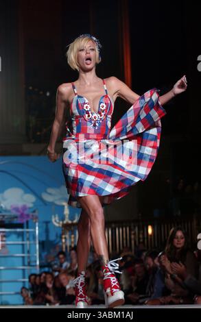 11. September 2007, New York City Erwachsene Schauspielerin Jenna Jameson auf dem Laufsteg für die Heatherette Spring 2008 Show während der Mercedes-Benz Fashion Week in Gotham Hall in Manhattan (Bild: © Sharkpixs/ZUMA Press) Stockfoto