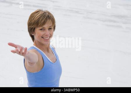 Dezember 2007 - San Francisco, Kalifornien, USA - Olympische Goldmedaillengewinnerin DOROTHY HAMILL bei der Probe zur Eröffnung des Brian Boitano Iceskating Spectacular im San Francisco Giants AT&T Stadion. (Bild: © Tim Wagner/ZUMA Press) Stockfoto