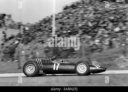 Graham Hill (GBR) BRM P57 holte seinen ersten Grand Prix-Sieg im Eröffnungsrennen der Saison...der niederländische Grand Prix, Zandvoort, 20. Mai 1962. (Kreditbild: ©Sutton Motorsports/ZUMA Press) Stockfoto