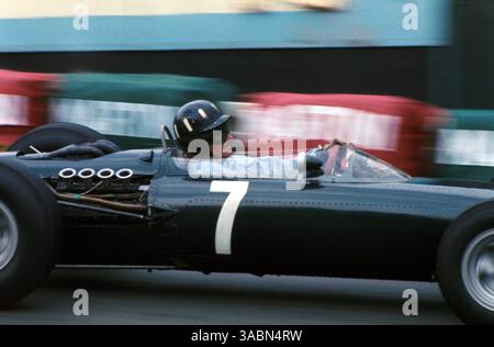 Graham Hill (GBR) BRM P261. Platz 5...Grand Prix von Belgien, Spa, Belgien, 13. Juni 1965. (Kreditbild: ©Sutton Motorsports/ZUMApress.com) Stockfoto