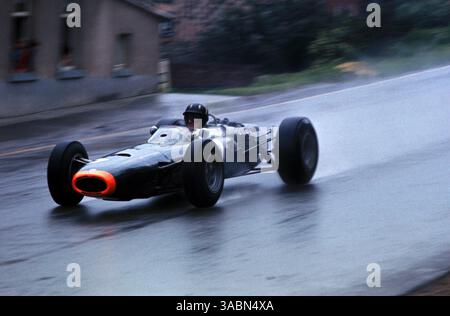 Graham Hill (GBR) BRM P261. Platz 5...Grand Prix von Belgien, Spa, Belgien, 13. Juni 1965. (Kreditbild: ©Sutton Motorsports/ZUMA Press) Stockfoto