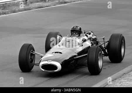 Graham Hill (GBR) BRM P261 wurde Fünfter...Grand Prix von Belgien, Spa-Francorchamps, 13. Juni 1965. (Kreditbild: ©Sutton Motorsports/ZUMA Press) Stockfoto