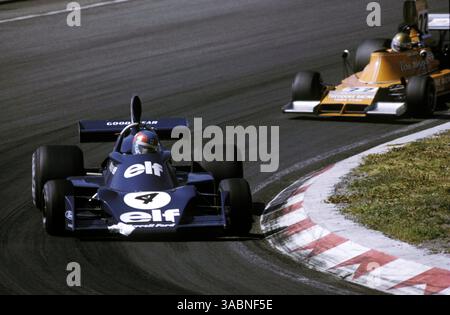 Patrick Depailler (FRA) Tyrrell 007/2 wurde Sechster, nachdem er durch das Rennen mit sich verschlechterndem Übersteuern litt. Grand Prix von Holland, Zandvoort, 23. Juni 1974..BEST IMAGE (Credit Image: ©Sutton Motorsports/ZUMA Press) Stockfoto