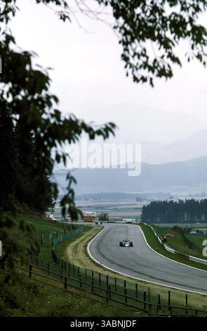 Patrick Depailler (FRA) Tyrrell 007 belegte im regenverkürzten Rennen den zwölften Platz. Großer Preis Österreichs, Osterreichring, 17. August 1975..Bestes BILD (Credit Image: ©Sutton Motorsports/ZUMA Press) Stockfoto