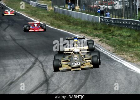 Riccardo Patrese (ITA) Arrows FA1 belegte den zweiten Platz vor Ronnie Peterson (SWE) Lotus 79. Die zweite Position blieb Pfeile Bestes Ergebnis in der Geschichte von teamÃs..Grosser Preis von Schweden, Rd 8, Anderstorp, Schweden, 17. Juni 1978..Bestes BILD (Credit Image: ©Sutton Motorsports/ZUMA Press) Stockfoto