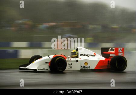 Ayrton Senna (BRA) McLaren MP4/8 holte unter den wechselhaften Bedingungen seinen wohl besten Sieg aller Zeiten und absolvierte die wahrscheinlich größte Eröffnungsrunde eines Rennens. . Grand Prix von Europa, Donington Park, England, 11. April 1993... Bestes BILD. (Kreditbild: ©Sutton Motorsports/ZUMA Press) Stockfoto