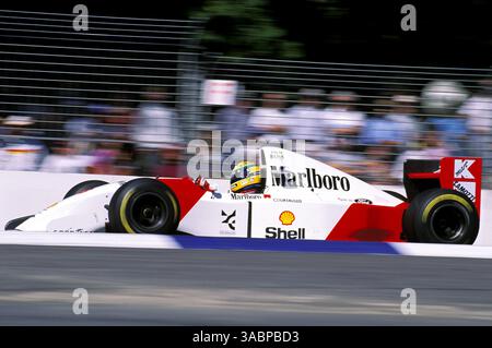 Ayrton Senna (BRA) McLaren MP4/8 sicherte sich seinen einundvierzigsten Sieg im Finale der Saison und sein letztes Rennen mit McLaren... Australian Grand Prix, Rd 16, Adelaide, Australien, 7. November 1993. (Kreditbild: ©Sutton Motorsports/ZUMA Press) Stockfoto