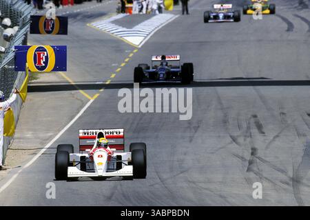 Ayrton Senna (BRA) McLaren MP4/8 sicherte sich seinen einundvierzigsten Sieg im Finale der Saison und sein letztes Rennen mit McLaren... Australian Grand Prix, Rd 16, Adelaide, Australien, 7. November 1993. (Kreditbild: ©Sutton Motorsports/ZUMA Press) Stockfoto