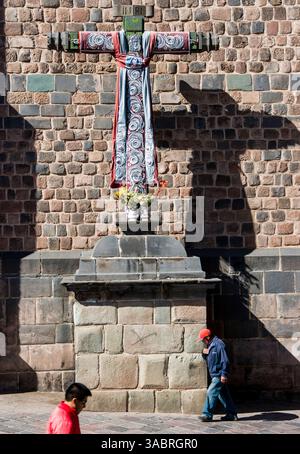 Coricancha mit dem Kloster Santo Domingo in Cuzco, Perú. Stockfoto