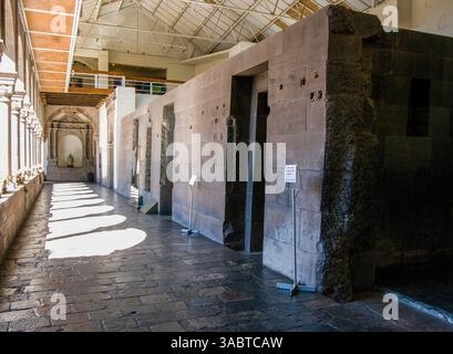 Coricancha mit dem Kloster Santo Domingo in Cuzco, Perú. Stockfoto