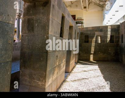 Coricancha mit dem Kloster Santo Domingo in Cuzco, Perú. Stockfoto