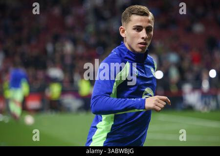 Madrid, Spanien, 2. April 2025: FC Barcelona Spieler Fermín López (16) zieht sich am 2. April 2025 im Riyadh Air Metropolitano Stadion in Madrid, Spanien, im Halbfinale der Copa del Rey, das zweite Leg, zwischen Atlético de Madrid und dem FC Barcelona. Quelle: Alberto Brevers / Alamy Live News. Stockfoto