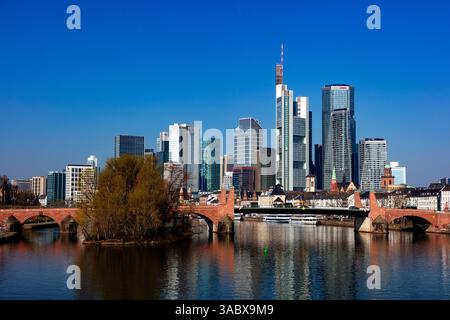 Skyline und Altstadt, Frankfurt am Main, Hessen, Deutschland Stockfoto