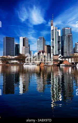 Skyline und Altstadt, Frankfurt am Main, Hessen, Deutschland Stockfoto