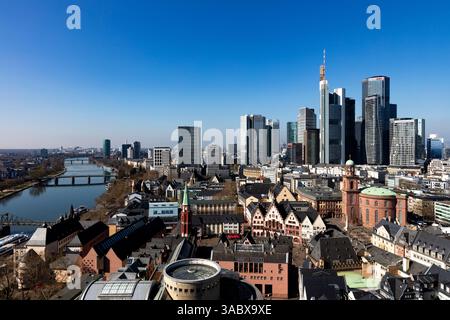 Skyline und Altstadt, Frankfurt am Main, Hessen, Deutschland Stockfoto