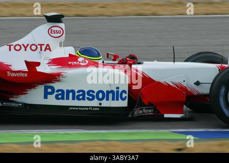 Cristiano da Matta (BRA) Toyota TF103.Formel-1-Tests, Valencia, Spanien, 30. Januar 2003.DIGITALES BILD (Kreditbild: ©Sutton Motorsports/ZUMA Press) Stockfoto