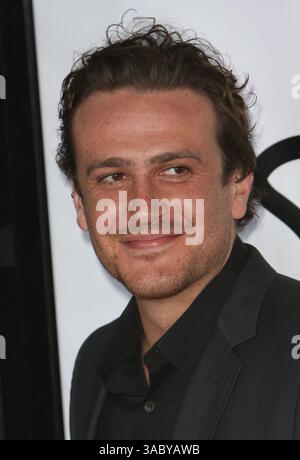 April 2008 - Hollywood, Kalifornien, USA - JASON SEGEL bei der Weltpremiere von „Forgetting Sarah Marshall“ im Grauman's Chinese Theatre in Hollywood. (Kreditbild: © Glenn Weiner/ZUMA Press) Stockfoto