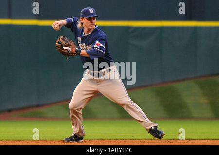 22. April 2008 - Houston, Texas, USA - San Diego Padres Shortstop KHALIL GREENE #3 stürzt in einem Spiel gegen die Houston Astros im Minute Maid Park auf die erste Basis. (Bild: © Tom Mayes/Cal Sport Media/ZUMA Press) Stockfoto