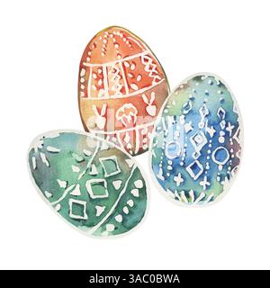 Osterkomposition von gemalten Eiern mit stilisiertem, geometrischem Dekorationsmuster. Die Illustration ist mit Aquarellen in den Farben Grün, Blau und Orange bemalt Stockfoto