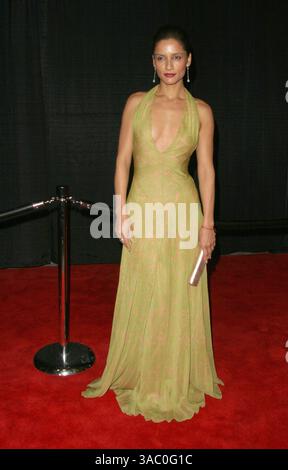 Januar 2005; Palm Springs, CA, USA; Schauspielerin LEONOR VARELA beim 16. jährlichen Palm Springs Film Festival im Plam Spring Convention Center. Stockfoto