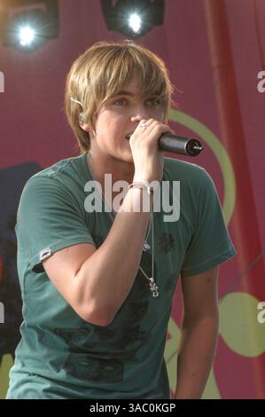August 2005; Los Angeles, CA, USA; Sänger JESSE McCartney aus dem Coliseum in Los Angeles, moderiert von Twister Moves. Stockfoto