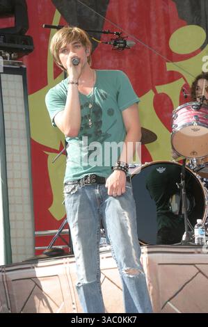 August 2005; Los Angeles, CA, USA; Sänger JESSE McCartney aus dem Coliseum in Los Angeles, moderiert von Twister Moves. Stockfoto