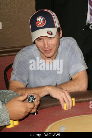 Oktober 2006; Los Angeles, CA, USA; Schauspieler KEVIN CONNOLLY bei der Nicky Hilton Poker Tournament and Birthday Party im Treasure Island Hotel and Casino, Las Vegas. Stockfoto