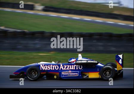 Richard Antinucci (USA) Manor Motorsport beendete Runde 1 auf Platz 7. Britische Formel-drei-Meisterschaft, Rds1&2, Brands Hatch, England. März 31 bis 01. April 2002..BEST IMAGE (Credit Image: ©Sutton Motorsports/ZUMA Press) Stockfoto