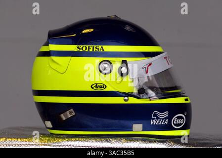 Der Helm von Cristiano da Matta (BRA) Toyota, Seitenansicht. Formel-1-Weltmeisterschaft, RD3, brasilianischer Grand Prix, Vorbereitungen, Interlagos, Brasilien, 3. April 2003..DIGITALES BILD (Credit Image: ©Sutton Motorsports/ZUMA Press) Stockfoto