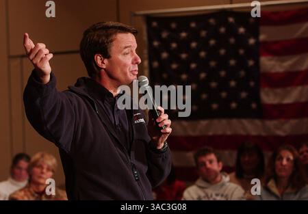 8. Dezember 2007: New Hampshire Democratic Presidential Hopeful ehemaliger US-Senator John Edwards (D-NC) Kampagnen in New Hampshire (Credit Image: Stockfoto