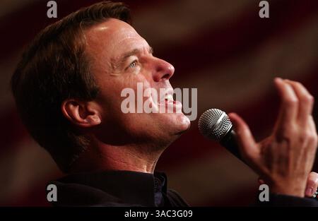 8. Dezember 2007: New Hampshire Democratic Presidential Hopeful ehemaliger US-Senator John Edwards (D-NC) Kampagnen in New Hampshire (Credit Image: Stockfoto