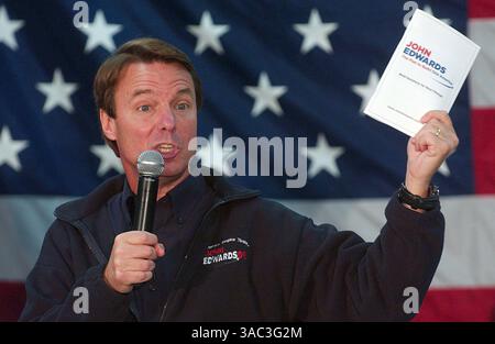 8. Dezember 2007: New Hampshire Democratic Presidential Hopeful ehemaliger US-Senator John Edwards (D-NC) Kampagnen in New Hampshire (Credit Image: Stockfoto