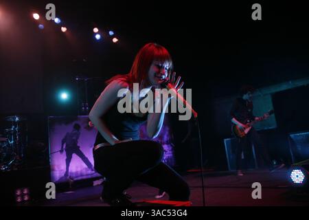 28. November 2007 – New York, New York, USA – Paramore tritt am 28. November 2007 live in Roseland in New York auf. (Kreditbild: © Aviv Small/ZUMA Press) Stockfoto