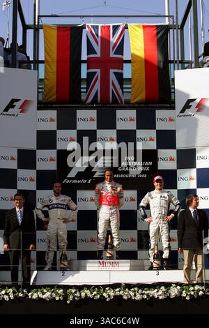 Das Podium (L bis R): Nick Heidfeld (GER) BMW sauber F1, Zweiter; Lewis Hamilton (GBR) McLaren, Rennsieger; Nico Rosberg (GER) Williams, Dritter... Grand Prix von Australien, Rd 1, Rennen, Albert Park, Melbourne, Australien, Sonntag, 16. März 2008. Stockfoto