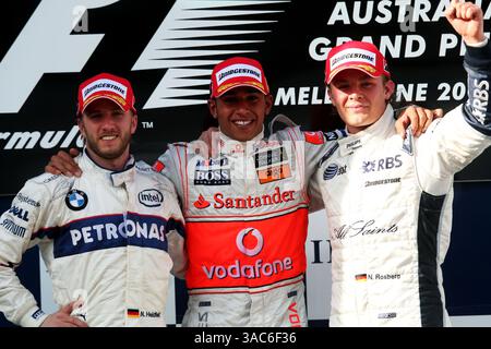 Das Podium (L bis R): Nick Heidfeld (GER) BMW sauber F1, Zweiter; Lewis Hamilton (GBR) McLaren, Rennsieger; Nico Rosberg (GER) Williams, Dritter... Grand Prix von Australien, Rd 1, Rennen, Albert Park, Melbourne, Australien, Sonntag, 16. März 2008. Stockfoto