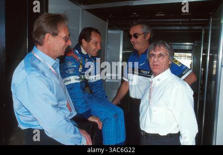 Photo F1 1997 - Flavio Briatore, Benetton, Jean Todt Et Charlie Whiting